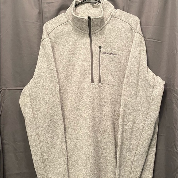 Eddie Bauer 1/4 Zip Henley Sweater
XXL
Chest zip pocket
